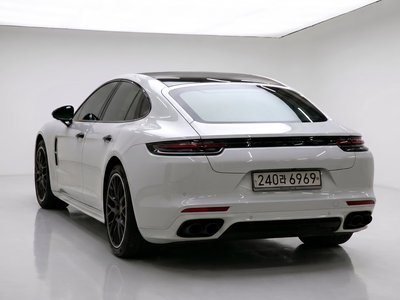 صورة 8 لـ 2020 Porsche PANAMERA