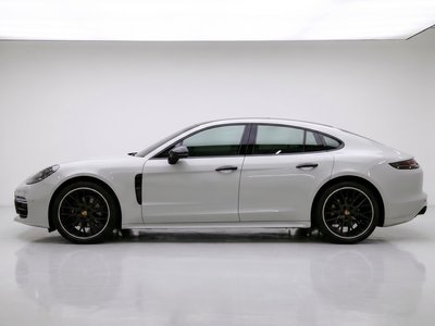 صورة 1 لـ 2020 Porsche PANAMERA