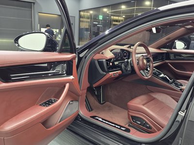 PORSCHE PANAMERA - 10