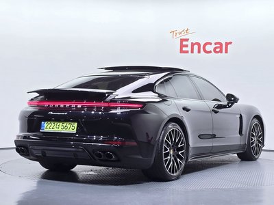 PORSCHE PANAMERA - 4