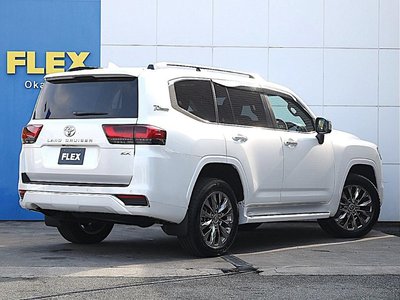 TOYOTA LAND CRUISER 300 - 6