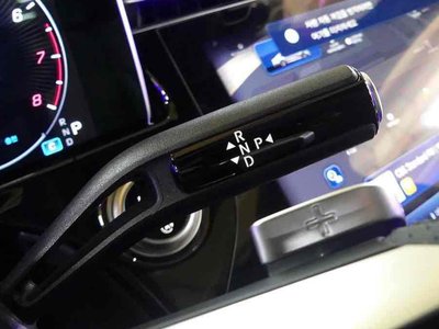 MERCEDES-BENZ E-CLASS - 8