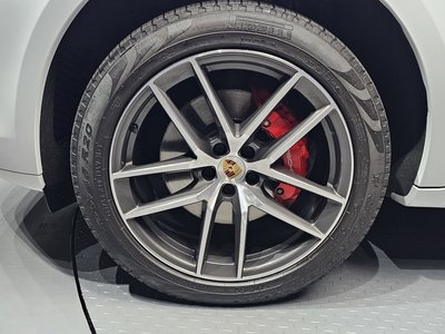 PORSCHE MACAN - 6
