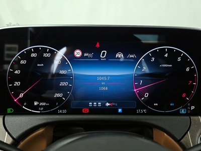 MERCEDES-BENZ E-CLASS - 8