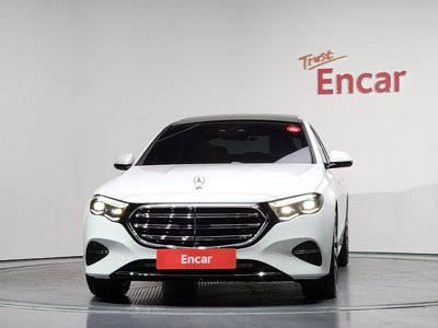 MERCEDES-BENZ E-CLASS - 2