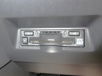 TOYOTA ALPHARD - 4