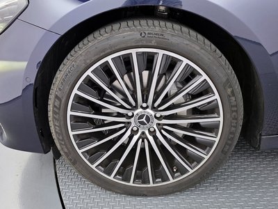 MERCEDES-BENZ E-CLASS - 6