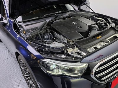 MERCEDES-BENZ E-CLASS - 7