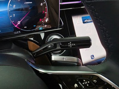 MERCEDES-BENZ E-CLASS - 9