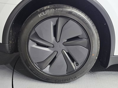 TESLA MODEL Y - 6