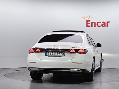 MERCEDES-BENZ E-CLASS - 3