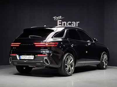 صورة 4 لـ 2023 Genesis GV70