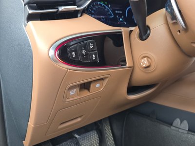 2023 Genesis GV70 — миниатюра 23