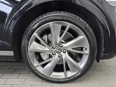 صورة 8 لـ 2023 Genesis GV70