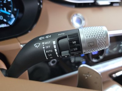 2023 Genesis GV70 — миниатюра 27
