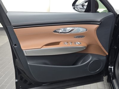 2023 Genesis GV70 — миниатюра 14