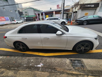 MERCEDES-BENZ E-CLASS - 2