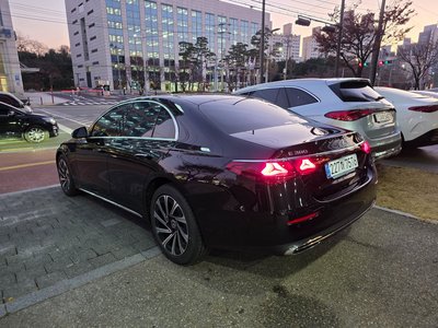 MERCEDES-BENZ E-CLASS - 7