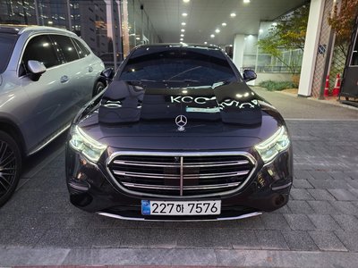 MERCEDES-BENZ E-CLASS - 1