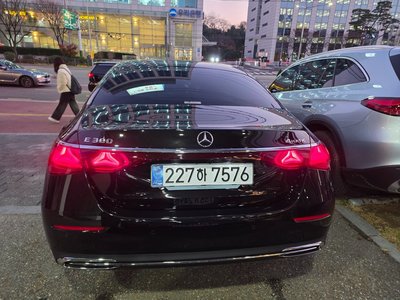 MERCEDES-BENZ E-CLASS - 5