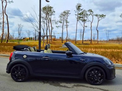MINI CONVERTIBLE - 4
