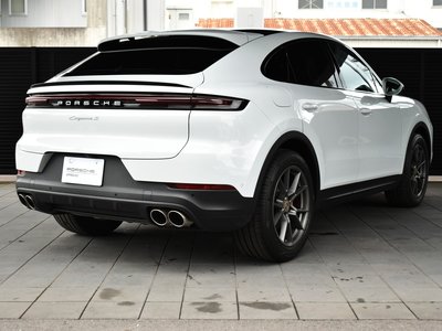 صورة 7 لـ 2023 Porsche CAYENNE