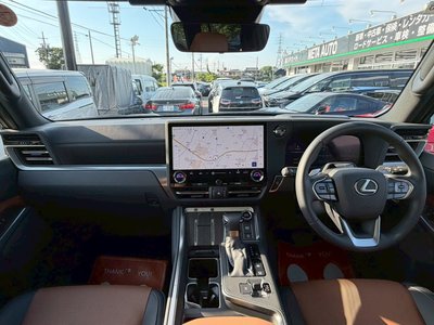 2025 Lexus GX photo 6