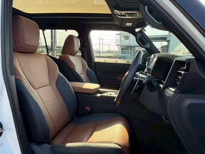 2025 Lexus GX photo 9