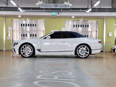 BENTLEY CONTINENTAL - 4