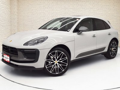 PORSCHE MACAN - 3