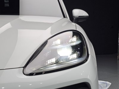 صورة 9 لـ 2020 Porsche CAYENNE
