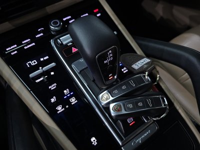 صورة مصغرة 12 لـ 2020 Porsche CAYENNE