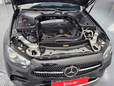 MERCEDES-BENZ E-CLASS - 7