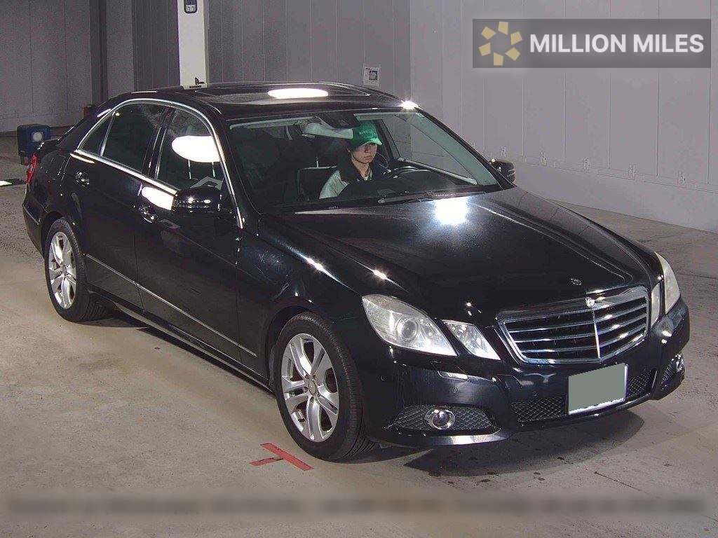 MERCEDES-BENZ E-CLASS - View 1