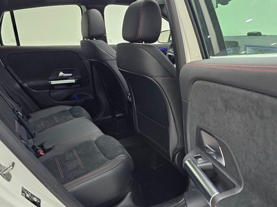 MERCEDES-BENZ GLA - 10