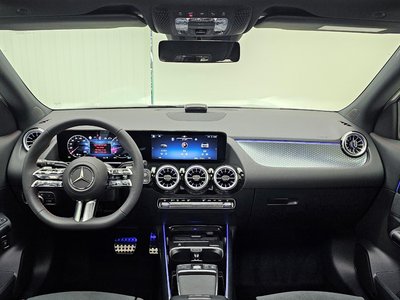 MERCEDES-BENZ GLA - 4
