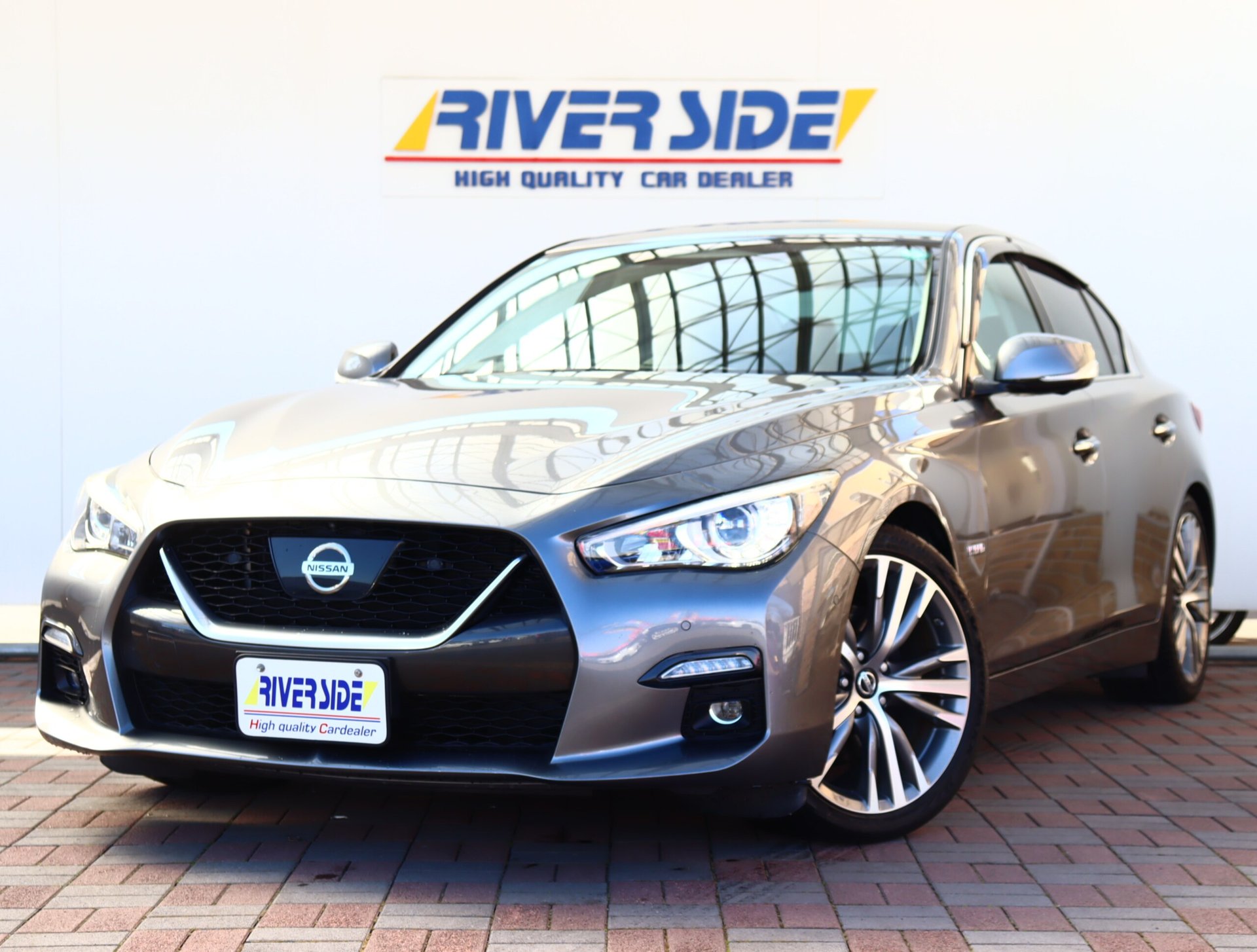 NISSAN SKYLINE - View 1