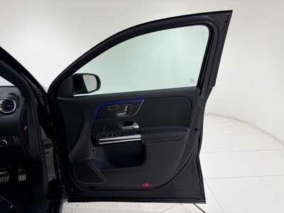 MERCEDES-BENZ GLA - 7