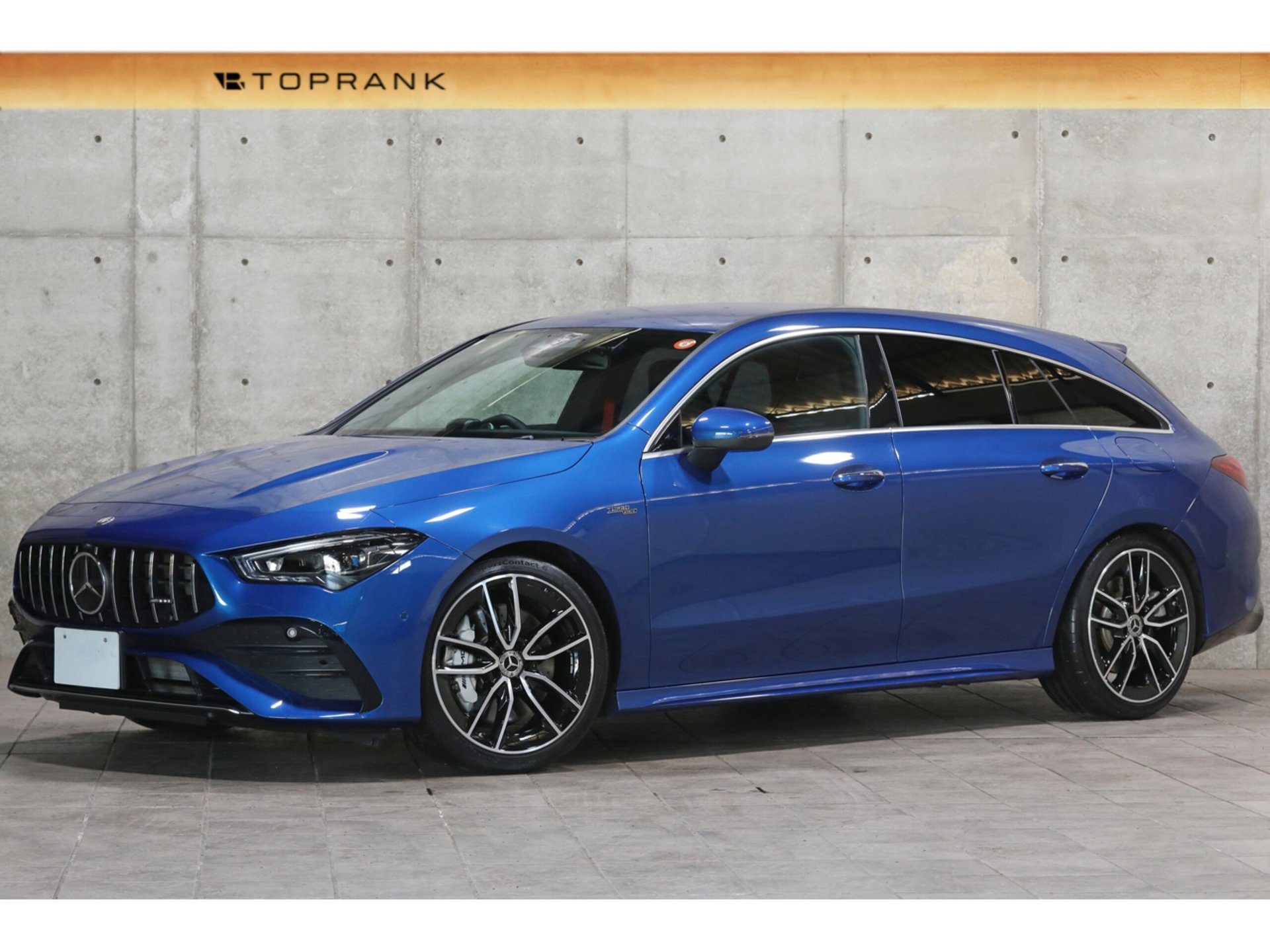 MERCEDES-BENZ CLA SHOOTING BRAKE AMG - View 1