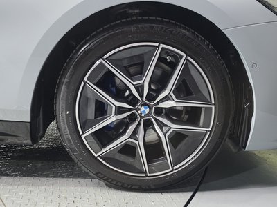 BMW 5 SERIES - 8