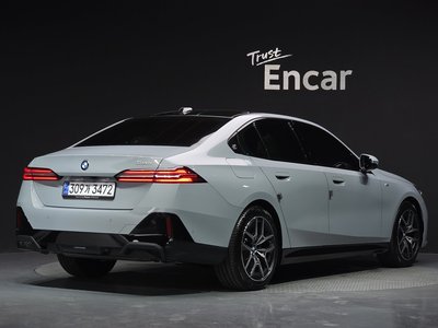 BMW 5 SERIES - 2