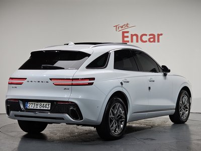 صورة 2 لـ 2021 Genesis GV70