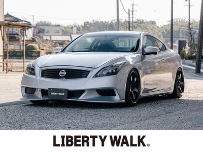 NISSAN SKYLINE COUPE - 2