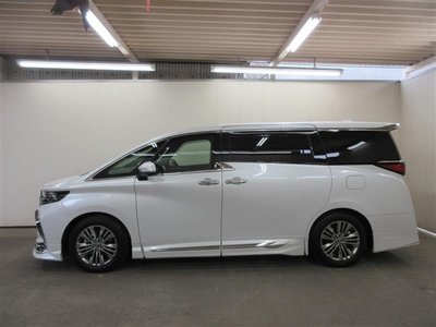 TOYOTA ALPHARD - 3