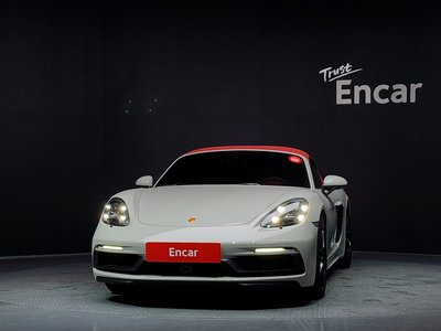 صورة 2 لـ 2023 Porsche 718