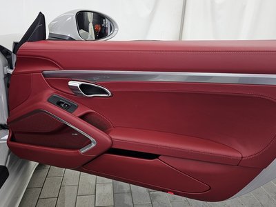2023 Porsche 718 — миниатюра 15