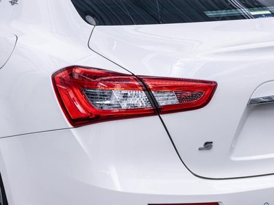 صورة مصغرة 37 لـ 2018 Maserati GHIBLI