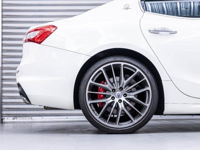 صورة مصغرة 32 لـ 2018 Maserati GHIBLI