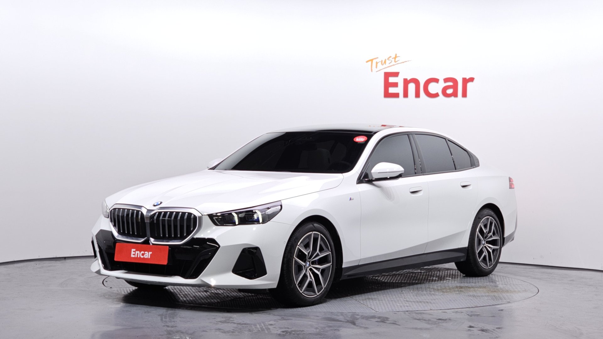 BMW 5 SERIES - View 1