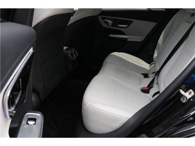 2024 Mercedes-BENZ GLC — миниатюра 11